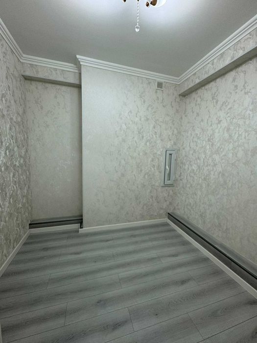 Kvartira sotiladi 3-xona 70kv + 65kv mansardaham. NOVOSTROYKA G'ISHTLI