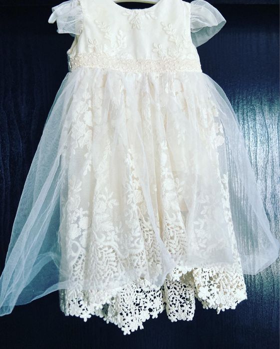 Rochita botez dantelata