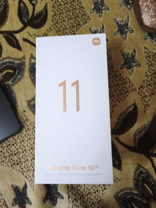 Смартфон Xiaomi 11 Lite 5G