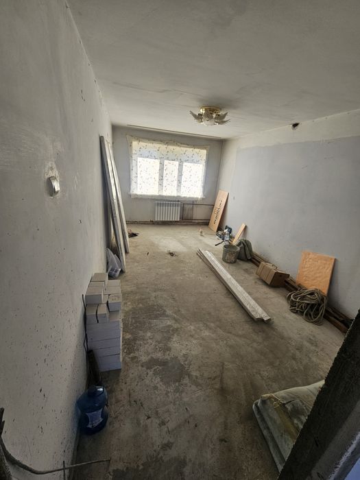 Продам двух комнатную квартиру