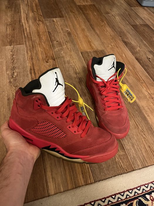 Размер-42,5. Продам кроссовки Nike Air Jordan 5 Retro "Red Suede"