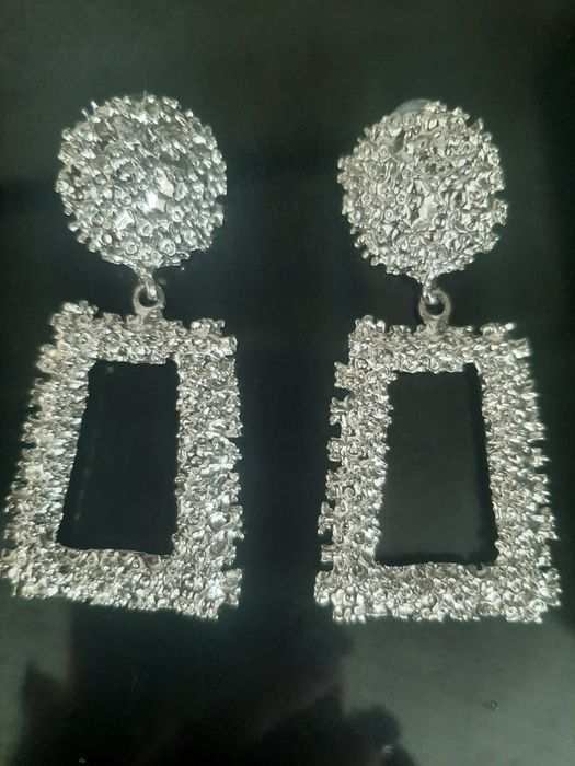 Серьги классные модные