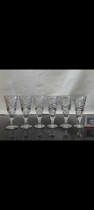 Два набора рюмок