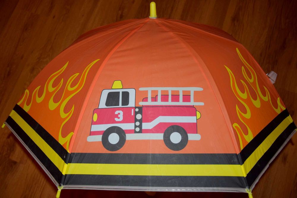 НОВ детски чадър Пожарна цена 5 лева