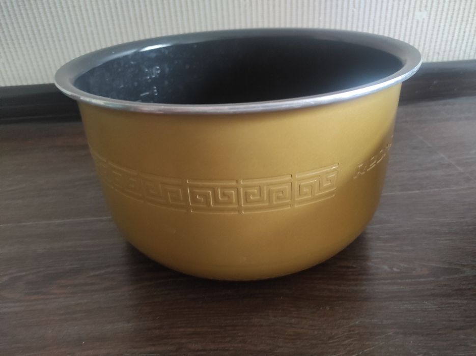 Мультиварка Redmond