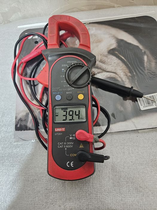 Токоизмерительные клещи, мультиметр Unit.