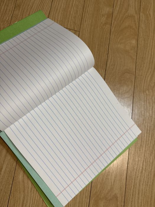 Продам тетради в линейку