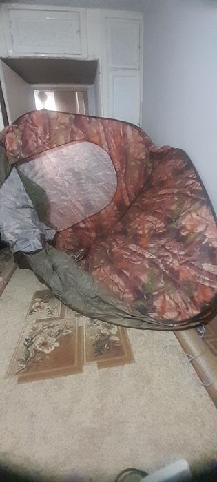 Палатка трехместная