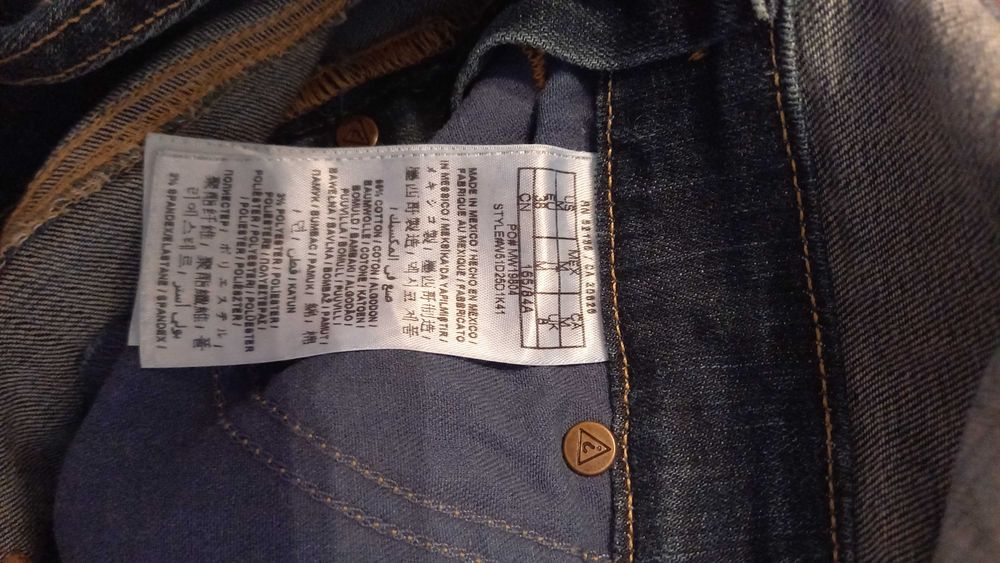 Нов оригинален дамски дънков гащеризон Guess M размер,но отговаря на С