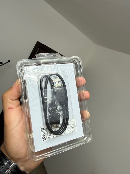 Seagate 2TB външен хард диск за PS5/PS4 – чисто нов