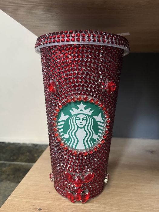 Starbucks чаши с ръчно залепени кристали