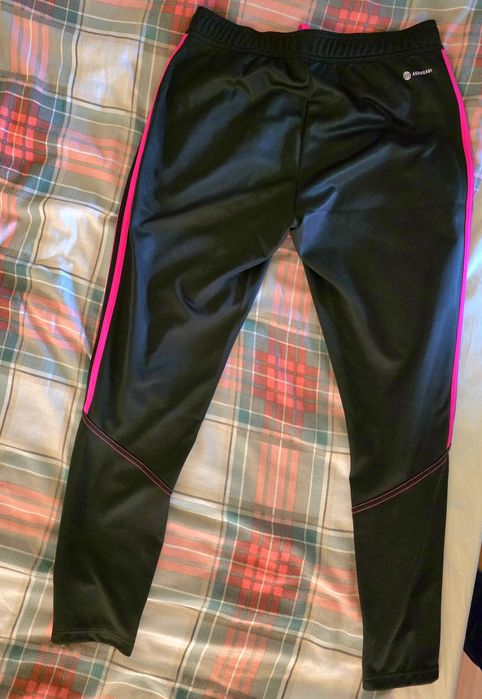 Продавам долнище Adidas