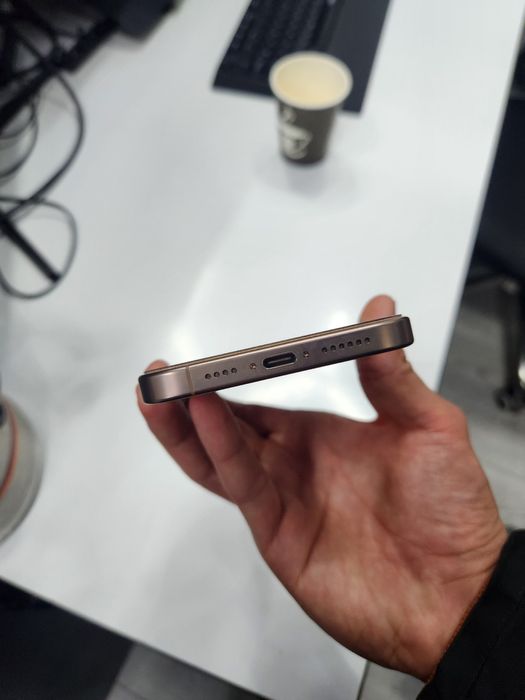 Iphone 16 pro max 256 sim esim