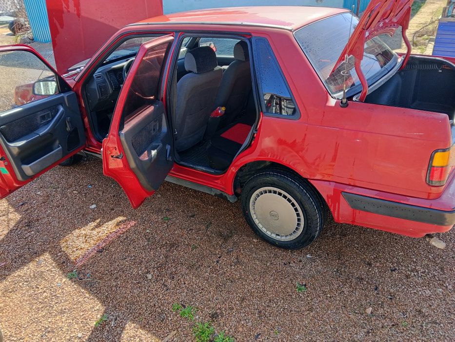 Продаю Автомобиль Volvo 460
