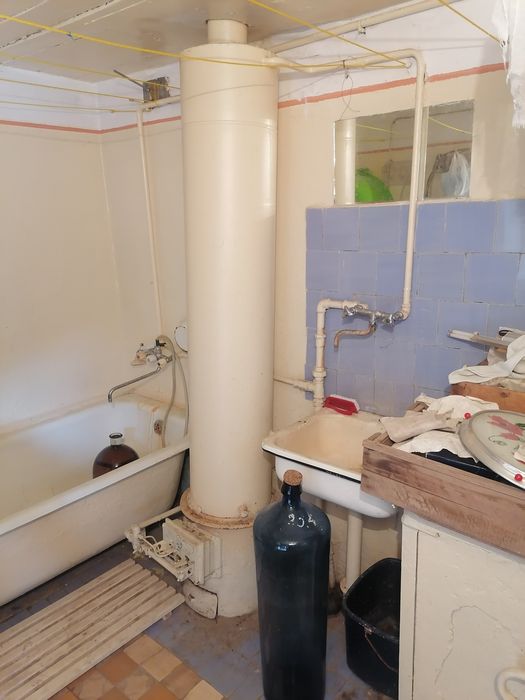 Чугунная ванна с колонкой водогрейной