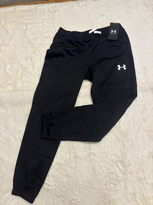 анцуг Under Armour