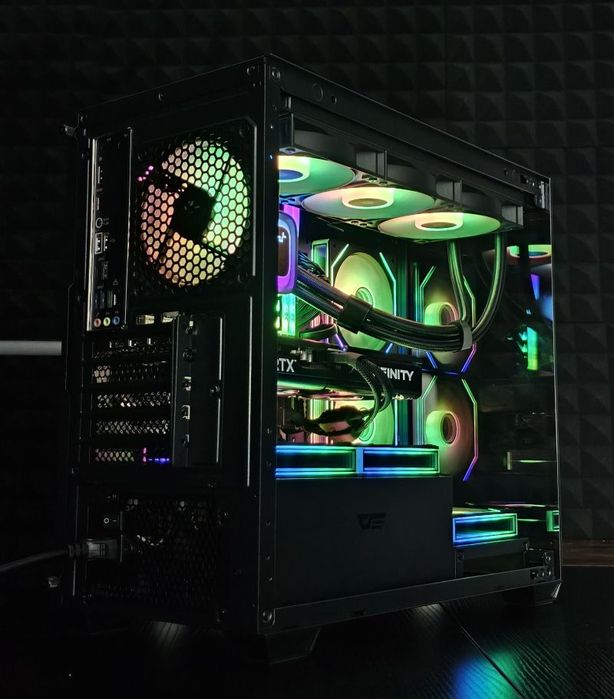 RTX5070 / Ryzen 7 7800X3D / 32GB DDR5 / 1TB NVMe DR5070700X3D-1 НОВ