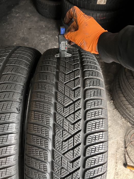 4 anvelope iarna 235/65/18 , Pirelli , 6.5 mm