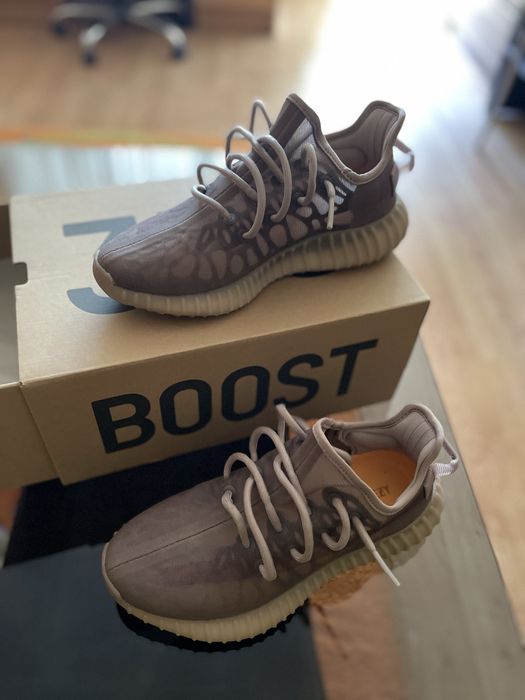 Adidas Yeezy Boost 350 V2