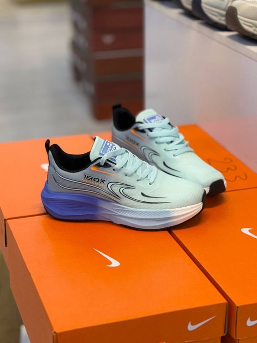 Женские кросовки