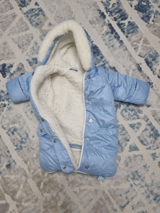 Продам детскую куртку