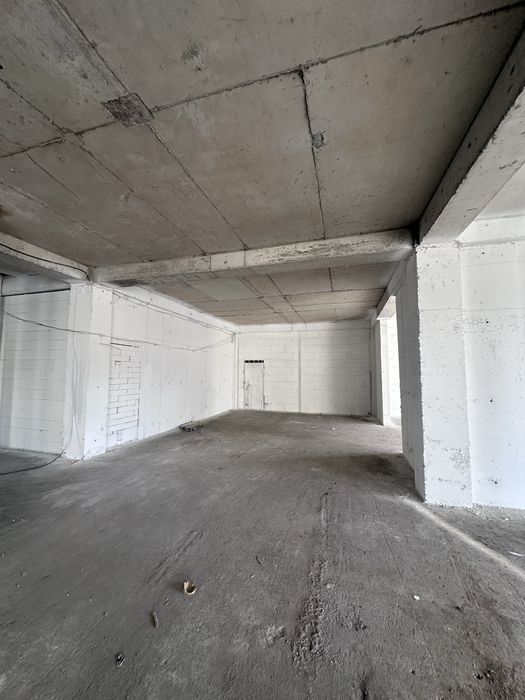 Сдам в аренду 560м2 в центре города Яккасарай