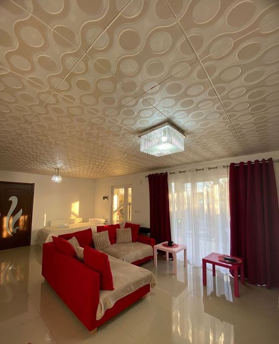 Cabana Natasha Brasov Cazare la munte cu Ciubăr gratuit singur in curte fara proprietari.