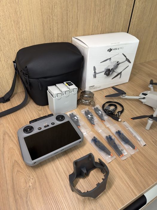 DJI mini 4 pro fly more combo plus
