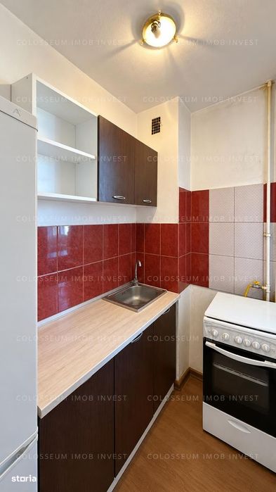 Garsonieră de închiriat – Str. 13 Decembrie, Tractorul | Pet friendly