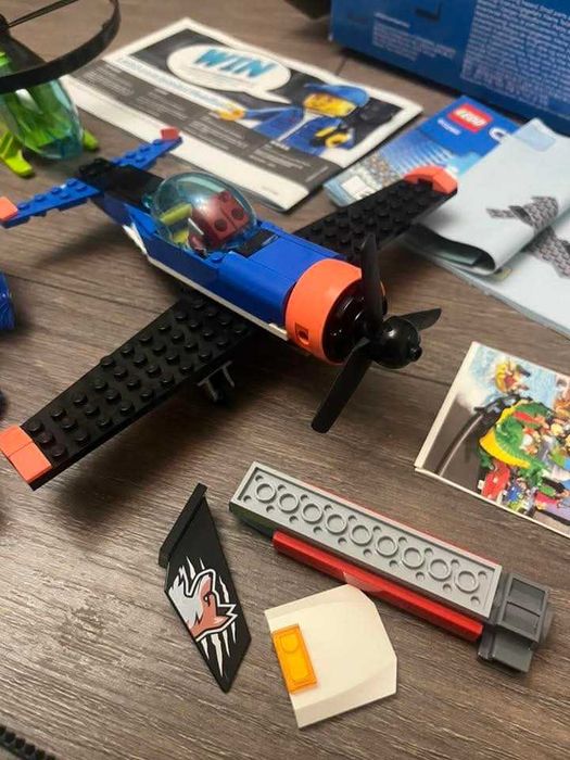 Продавам Lego липсват няколко части