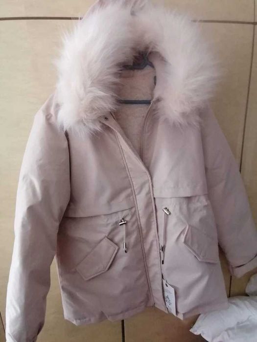 Geaca Parka pentru Iarna cu blana noua alba marimea 46