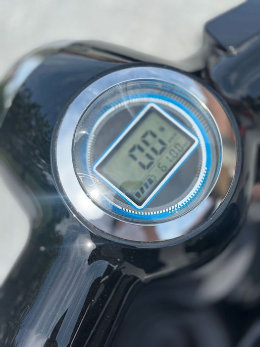 Scuter/carucior electric pentru varstnici sau persoane cu dizabilitati