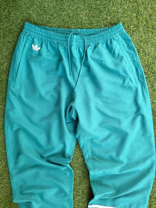 Мъжко долнище : Adidas Gazelle three stripe logo track pants
