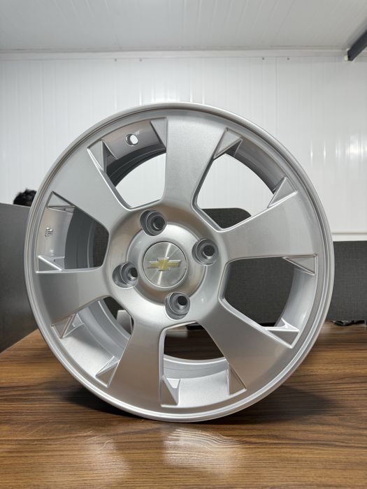 Gentra Lacetti 15 diska sotiladi