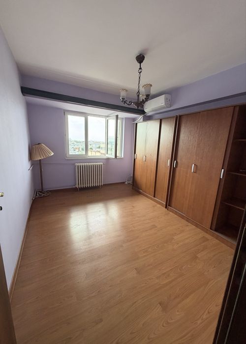 Inchiriere apartament 3 camere VICTORIEI