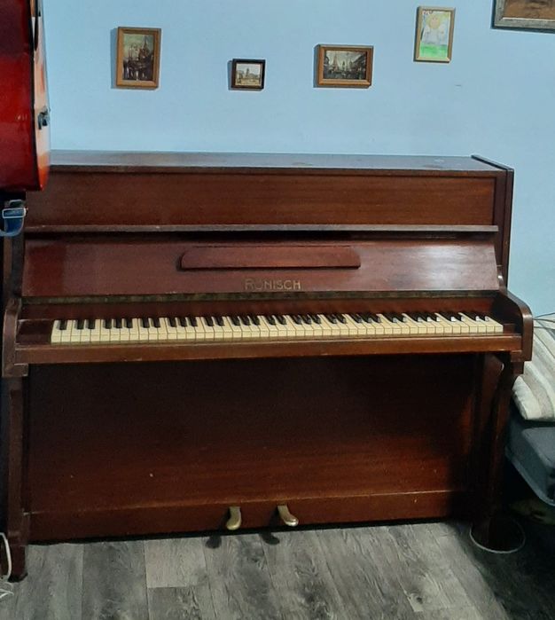 Фортепиано "Ronisch" (Рёйниш) ГДР.