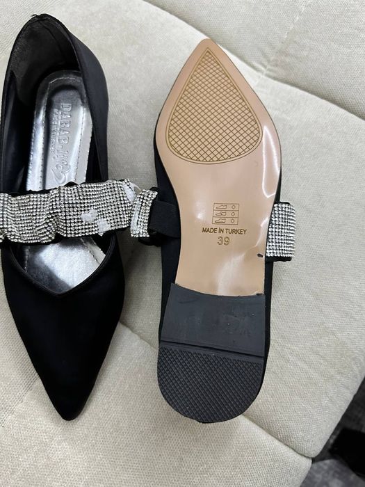 Продаю балетки новые