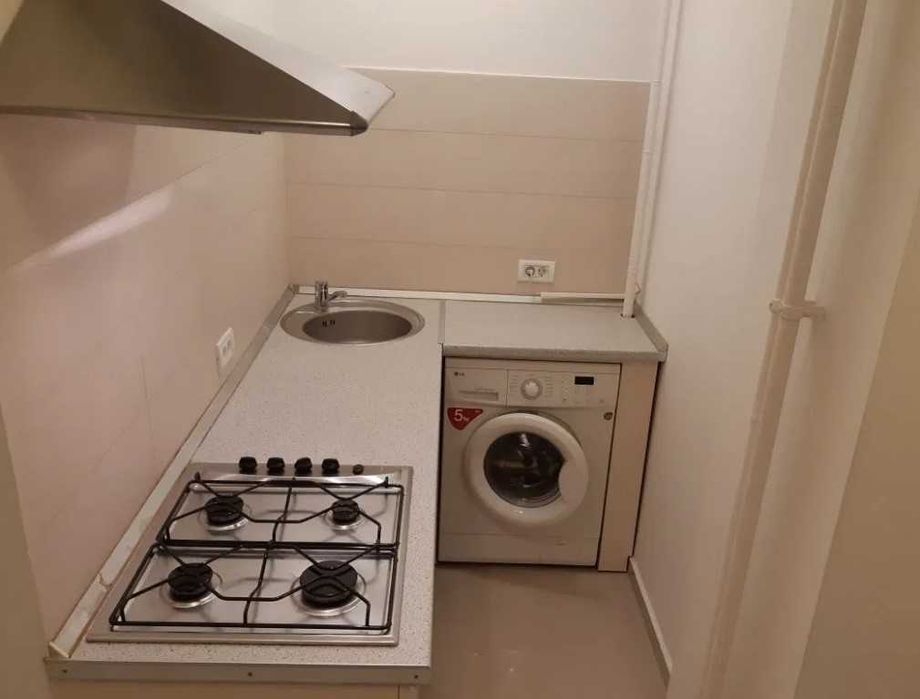 Дава се под наем Едностаен апартамент в Пловдив, Христо Смирненски - 45 кв.м за 127.5 € - Снимка #4