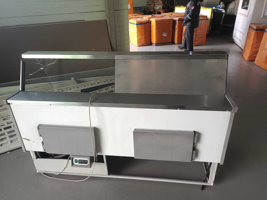 Продам витринный холодильник