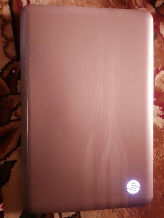 Noutbuk HP sotiladi oladiganla aloqaga chiqsin kelishtirib beraman