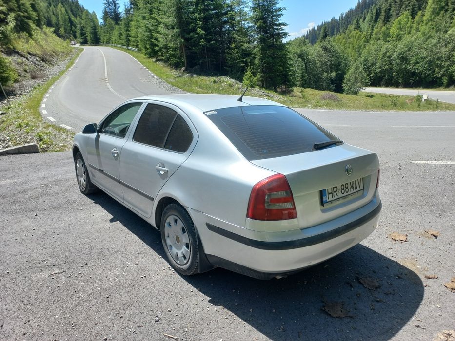 Vând Skoda Octavia 2 1.6 mpi