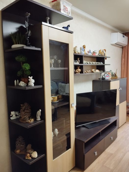 Продам стенку в хорошем состоянии.