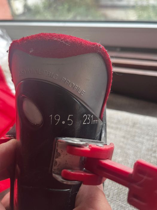 Продавам употребявани ски и ски обувки