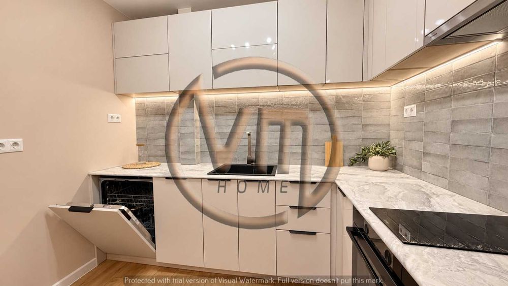 Продава се Тристаен апартамент в Варна, Спортна зала - 75 кв.м за 3467 €/кв.м - Снимка #2