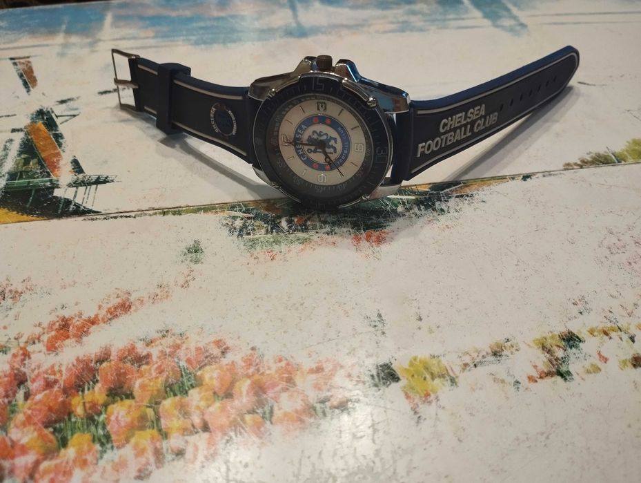Оригинален фенски часовник на FC Chelsea, работещ, с включена батерия