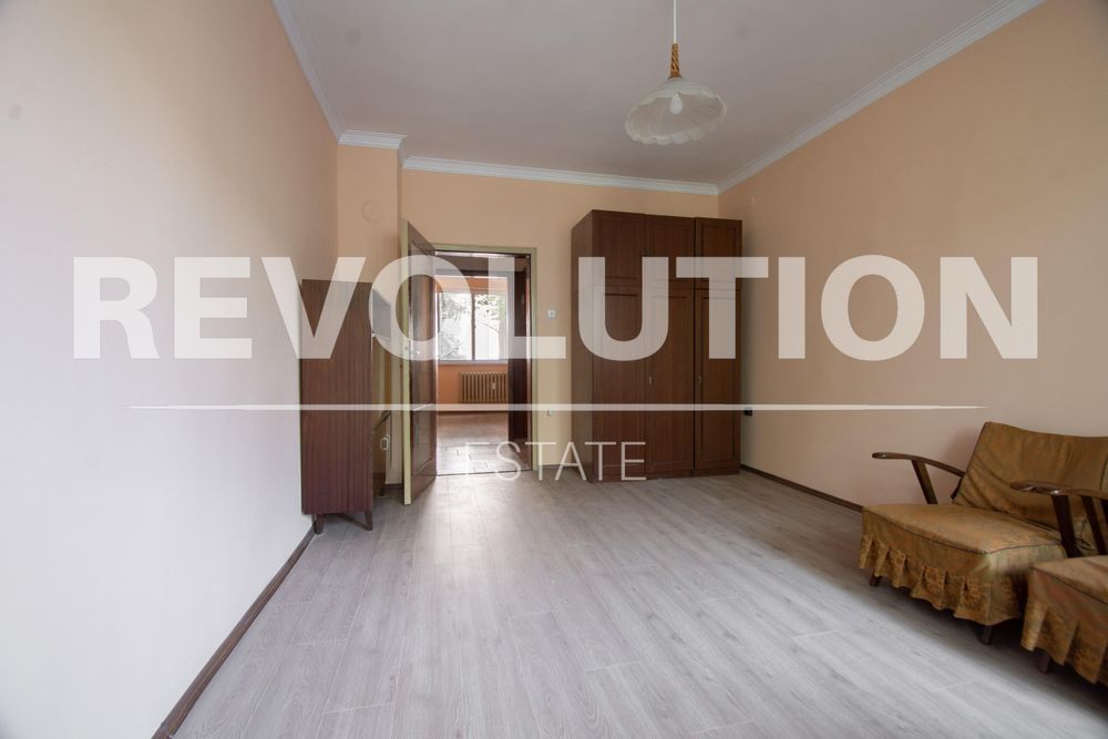 Двустаен апартамент в ж.к. Толстой.