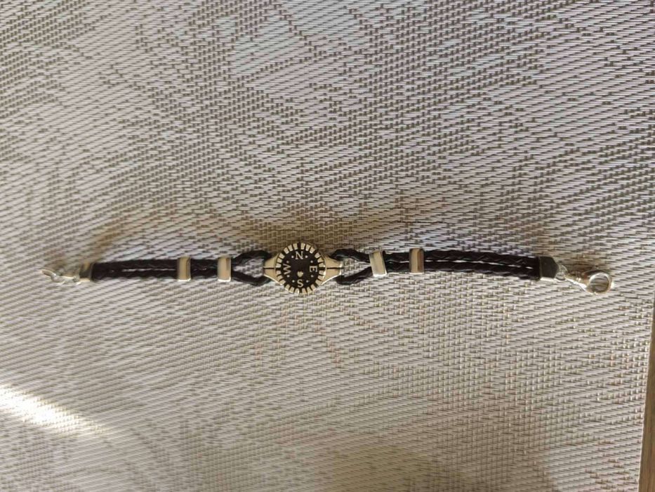 Мъжка гривна естествена кожа и сребро