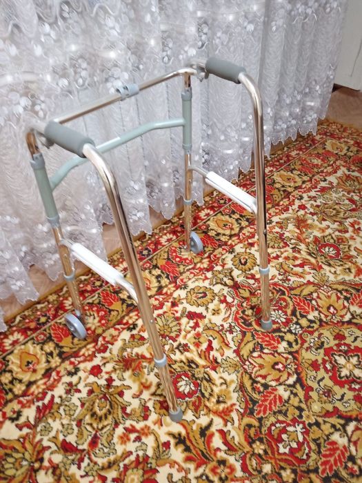 Ходунки для пожилых