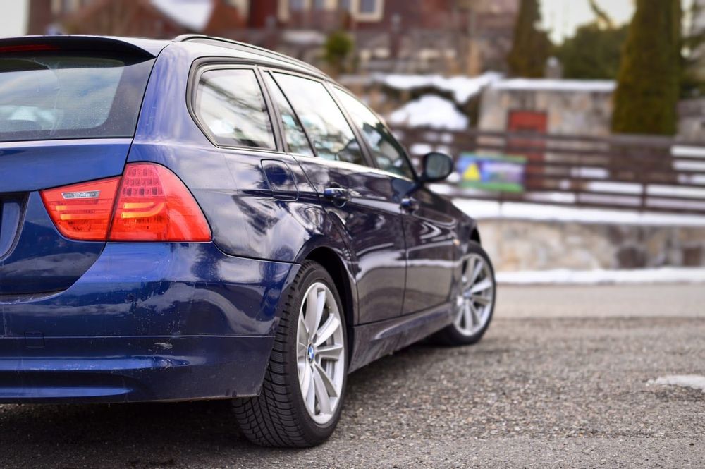 BMW 3 Series 2011 — imagine 3