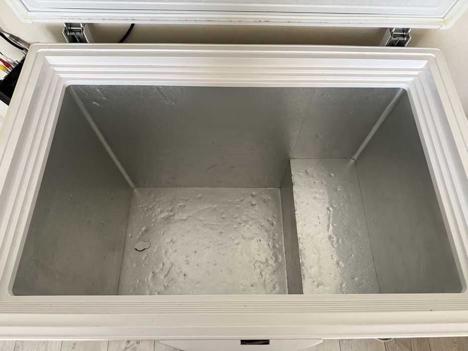 Продается морозильник Kristal